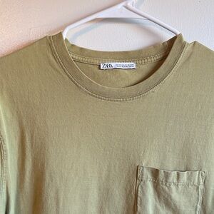 Zara Men's Sage Green Short Sleeve Tee